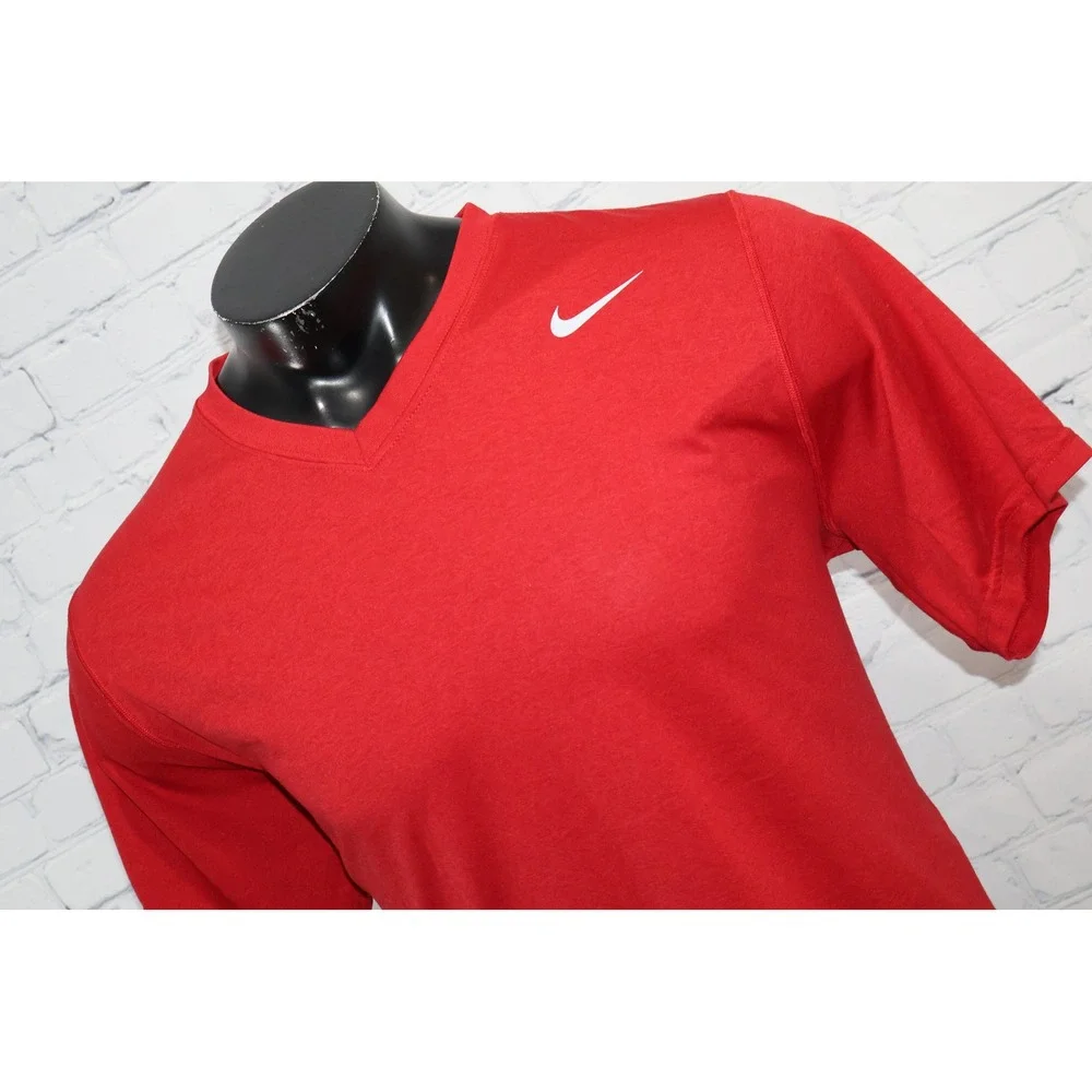 Nike T-Shirt Mens Large Red Dri-Fit V-Neck Swoosh Activewear Gym Workout